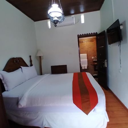 Dem Ayem Heritage Guest House Джокьякарта Экстерьер фото