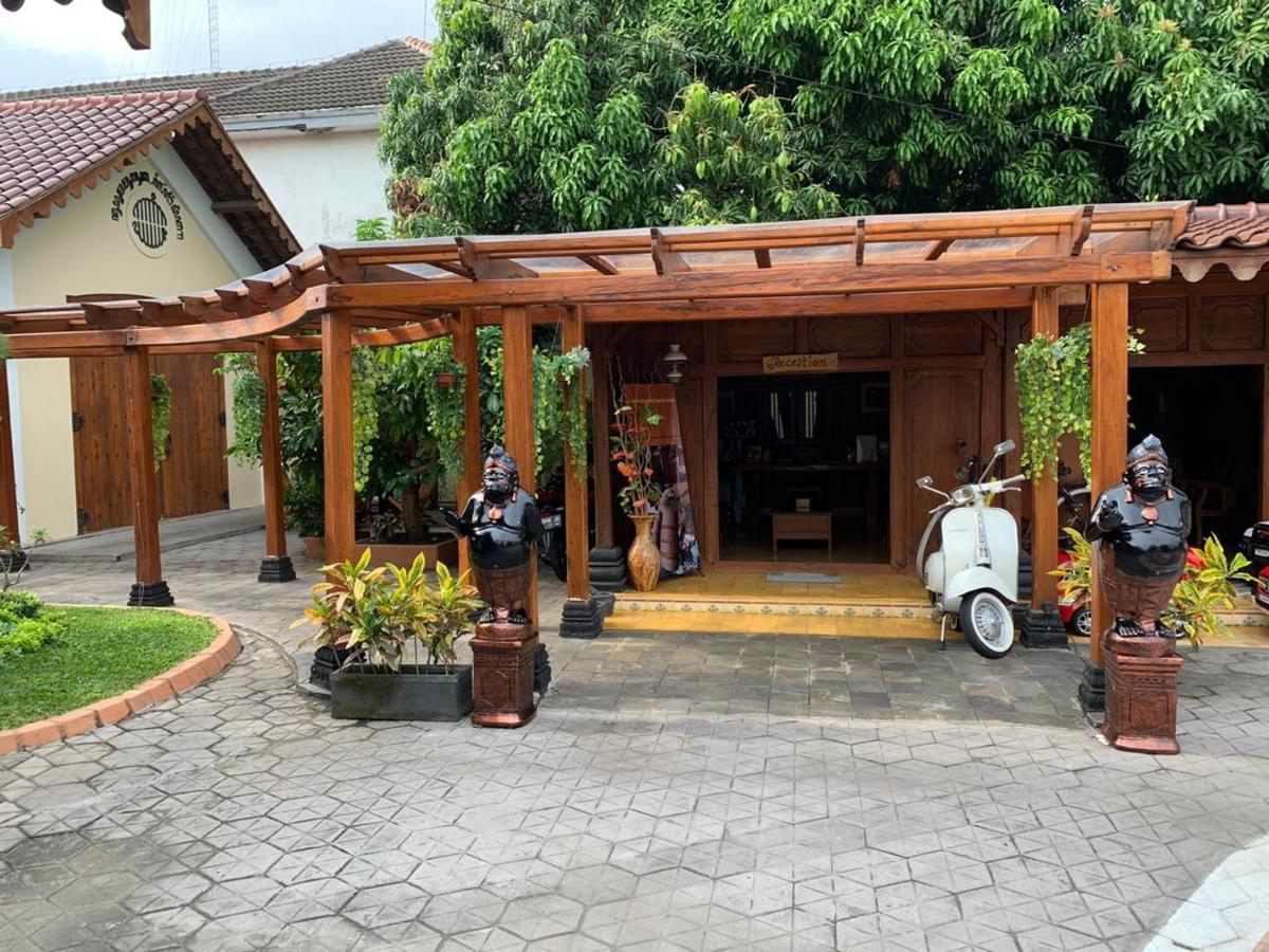 Dem Ayem Heritage Guest House Джокьякарта Экстерьер фото