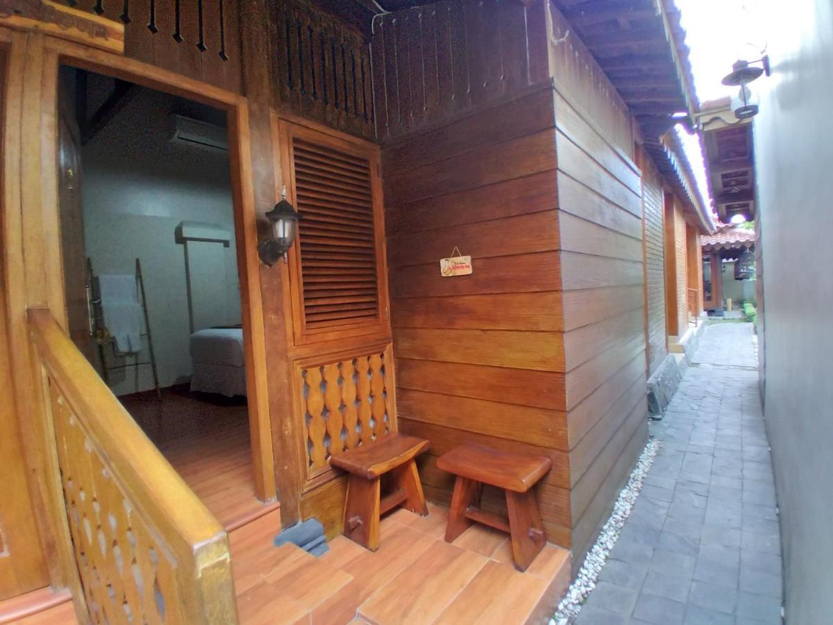 Dem Ayem Heritage Guest House Джокьякарта Экстерьер фото
